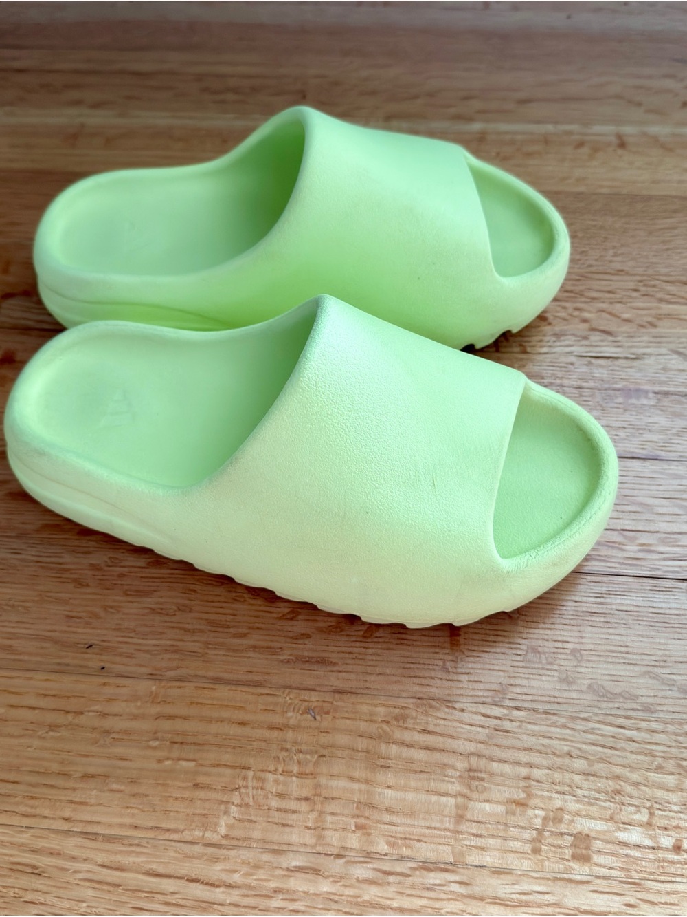 Yeezy Slides - Glow Green - Size 5